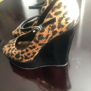 Leopard peep-toe wedges